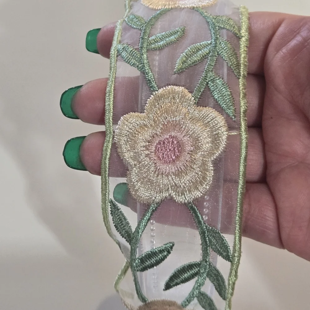 🍒🍒 Floral Embroidered Sheer Headband - Pink, Cream & Green